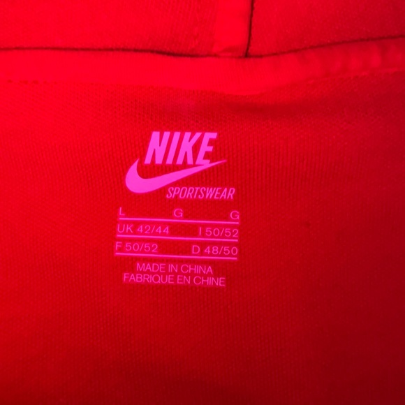 Nike red and black zip up jacket size L - Picture 3 of 4